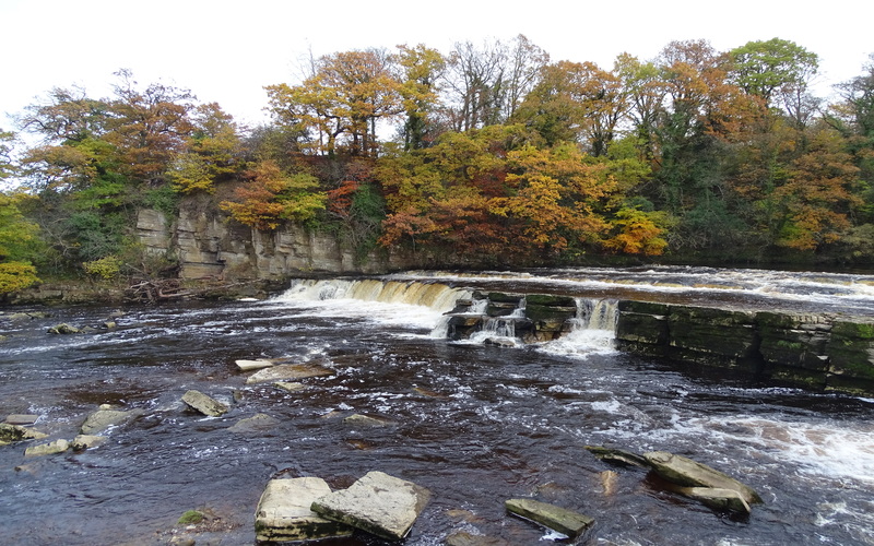 waterfalls yorkshire dales