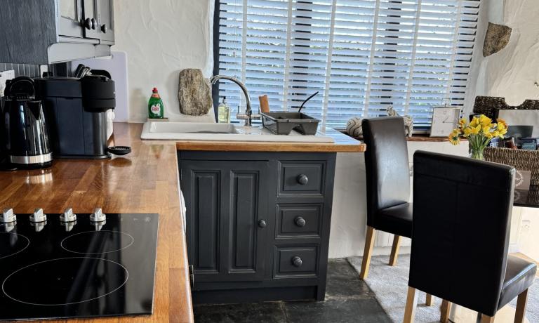 Kitchen & Dinging Space
