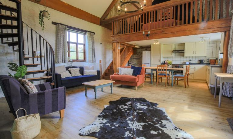 Kiri Living Space